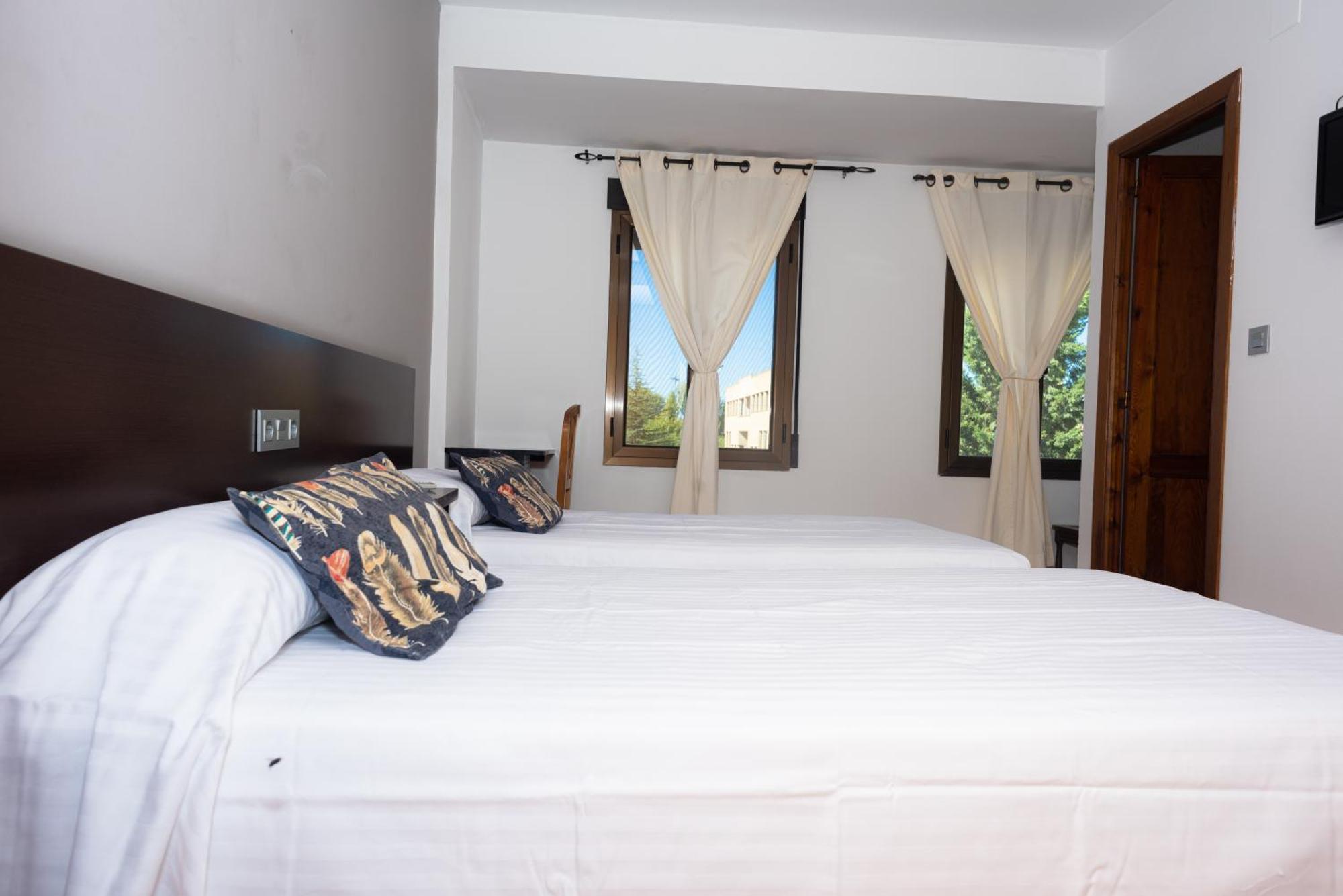 Hostal Venta De Valcorba Soria Exterior foto